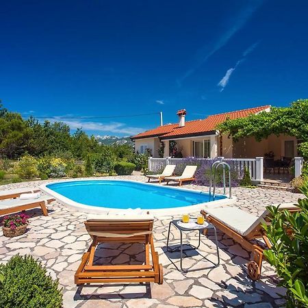 Villa Ana - 3 Bedroom Villa With Private Pool And Unspoiled Natural Environment Kučiće 외부 사진