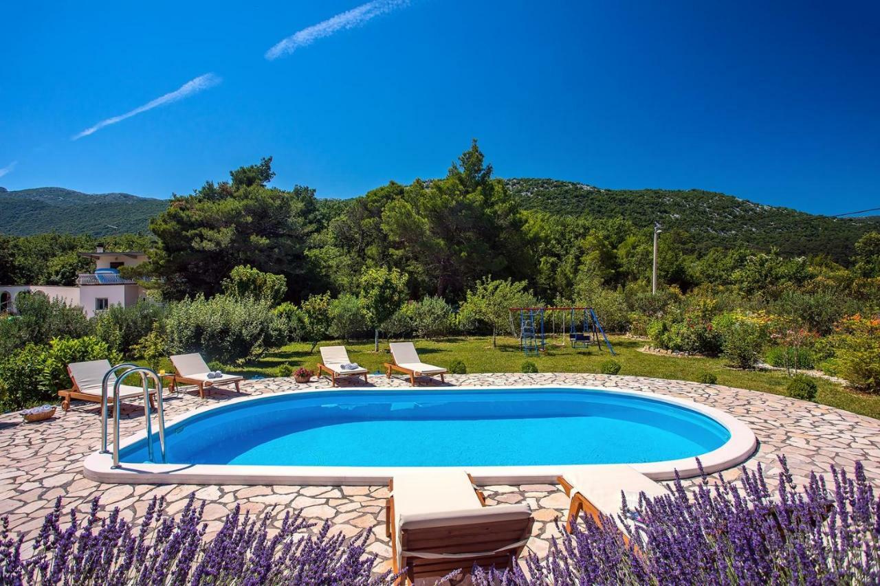 Villa Ana - 3 Bedroom Villa With Private Pool And Unspoiled Natural Environment Kučiće 외부 사진