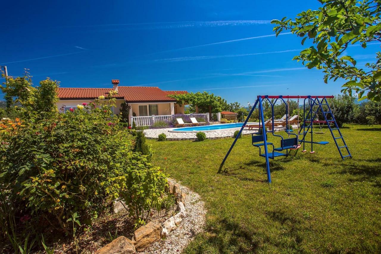 Villa Ana - 3 Bedroom Villa With Private Pool And Unspoiled Natural Environment Kučiće 외부 사진