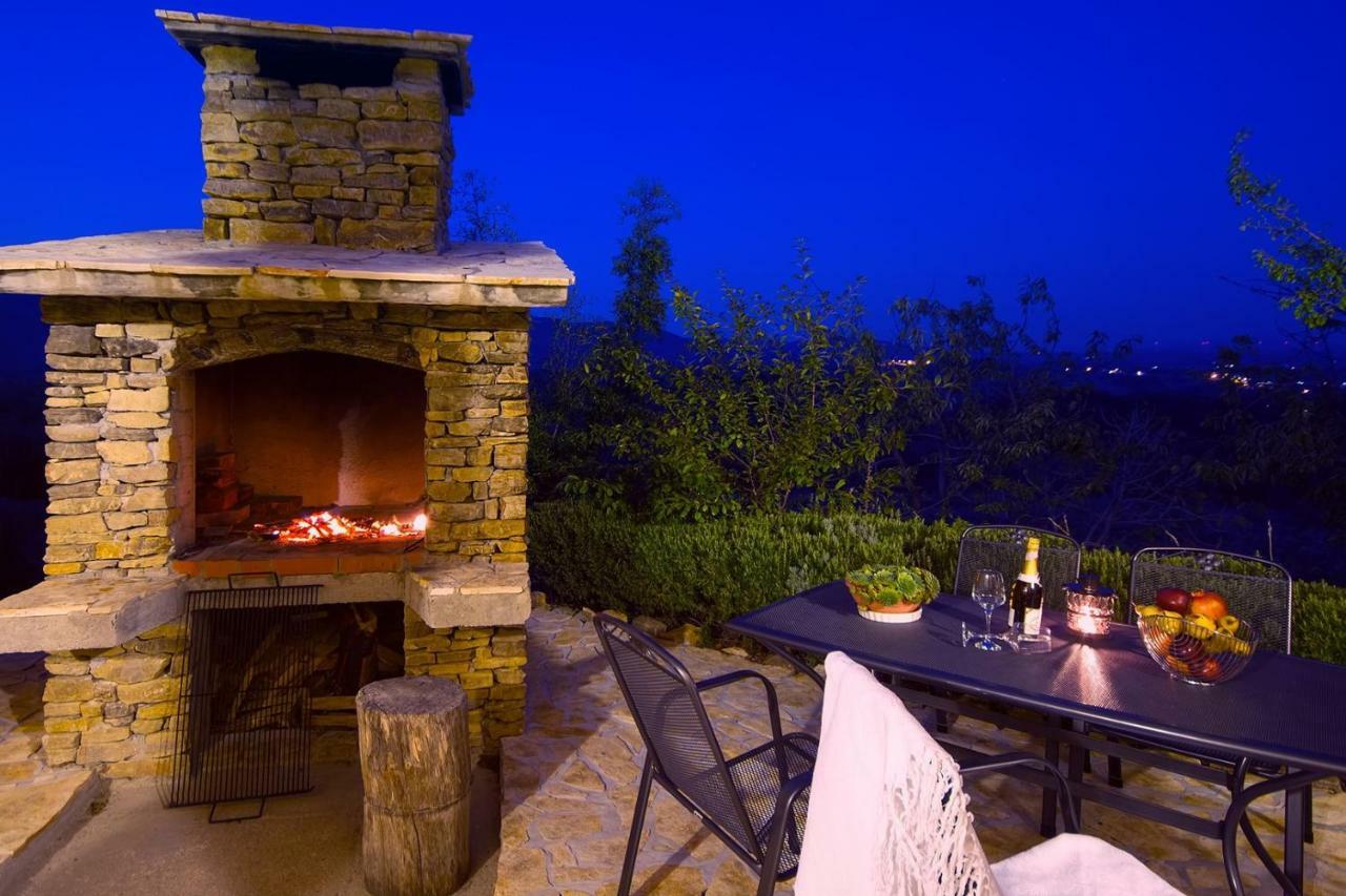 Villa Ana - 3 Bedroom Villa With Private Pool And Unspoiled Natural Environment Kučiće 외부 사진